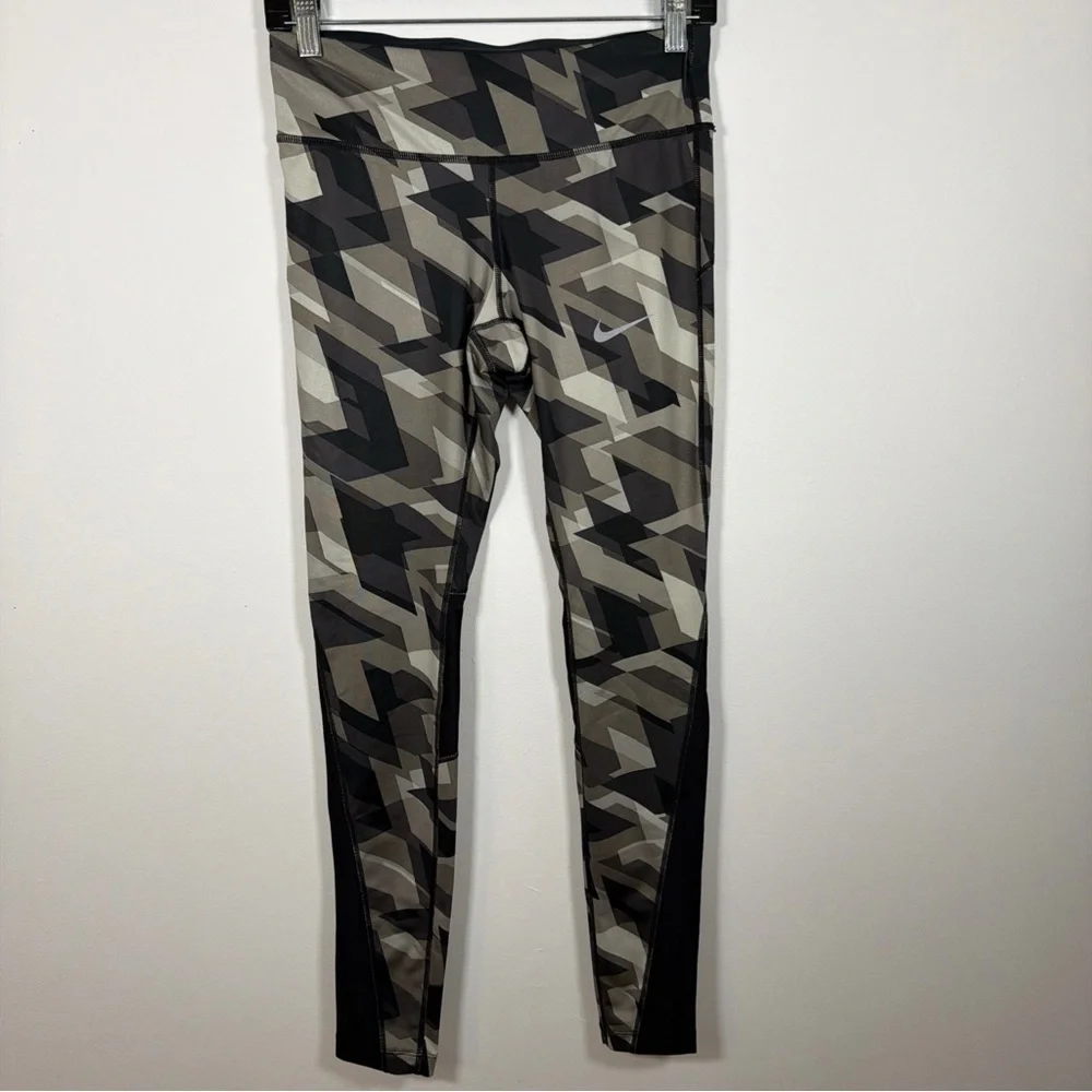 Nike dynamic leggings